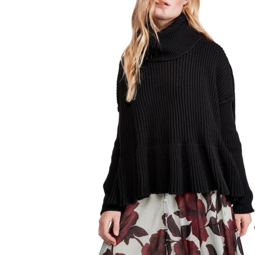 Free People Black Laye Cake Sweater Chunky Oversized Turtleneck Ruffle Hem Small